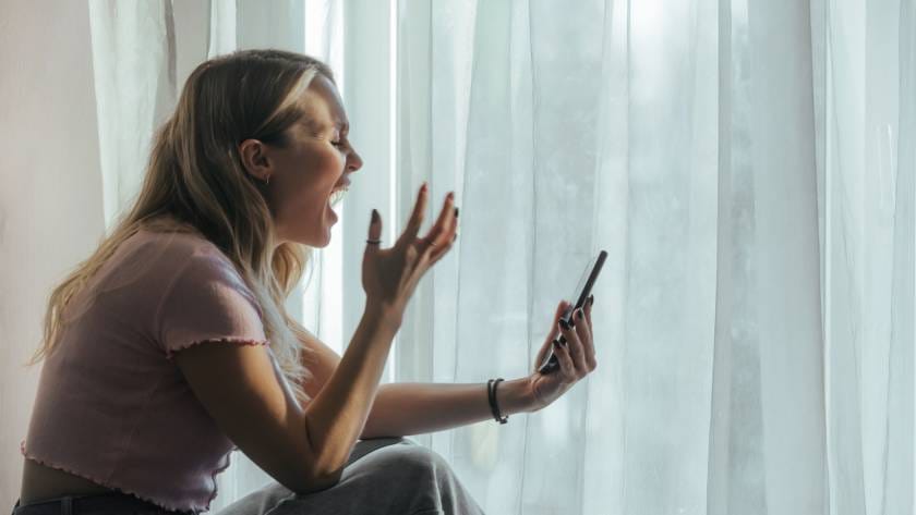 People in stasis, in anger, outburst of negative emotions